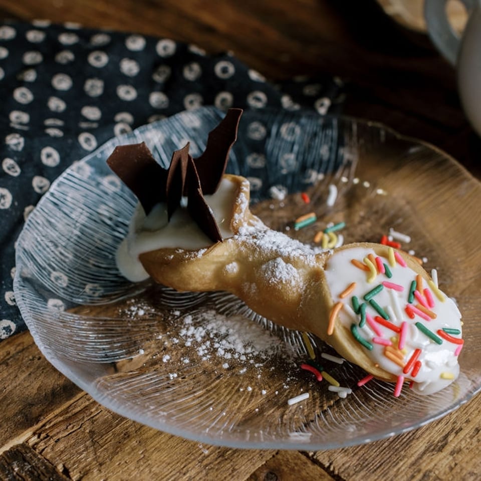Discover Our Cannoli Siciliani